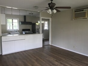 2007 Ford St in Austin, TX - Building Photo - Building Photo