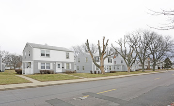 Glen Oak Manor in Peoria, IL - Building Photo - Building Photo