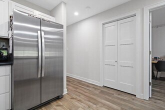 1709 W State St in Milwaukee, WI - Building Photo - Building Photo