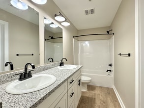 Hidden Pointe Apartments in Baton Rouge, LA - Building Photo - Building Photo
