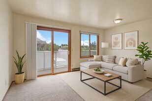 Arbor Pointe in Anchorage, AK - Building Photo