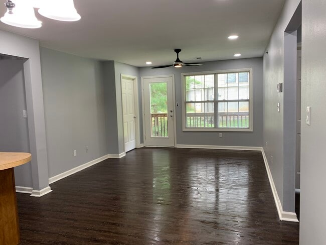 857 Malabu Dr, Unit 9100 in Lexington, KY - Building Photo - Building Photo