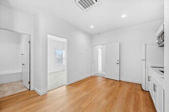 2217 Bonita Ct, Unit 2217-2 in Lemon Grove, CA - Building Photo - Building Photo