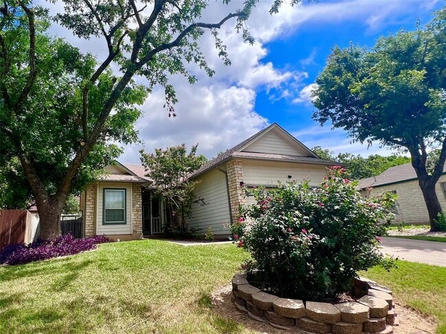 property at 2016 Castle View Dr