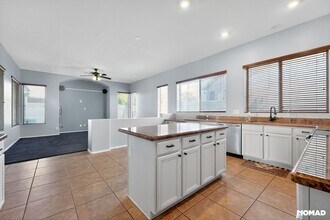 1706 E Commerce Ave in Gilbert, AZ - Building Photo - Building Photo
