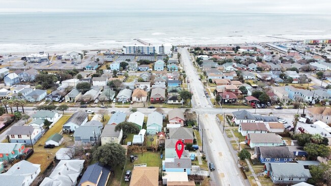 2408 37th St, Unit 2208 in Galveston, TX - Building Photo - Building Photo