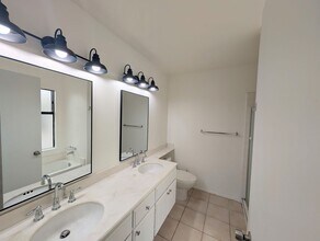 7563 Agua Dulce Ct in Carlsbad, CA - Building Photo - Building Photo