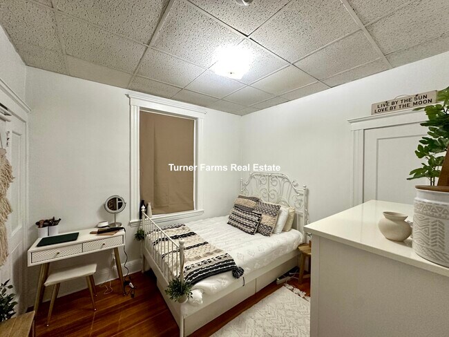 9 Woodbridge St, Unit 7 in Cambridge, MA - Foto de edificio - Building Photo
