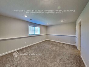 7512 38th St N in Oakdale, MN - Foto de edificio - Building Photo