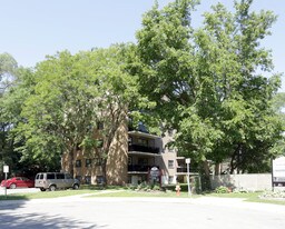 Stylewood Court in Burlington, ON - Building Photo