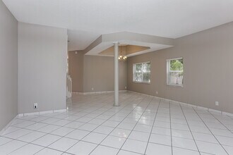 1011 NW 184th Terrace in Pembroke Pines, FL - Building Photo - Building Photo