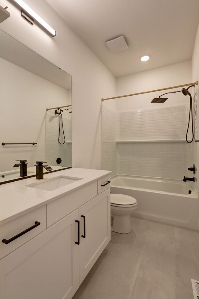 property at 13840 NE 123rd Wy