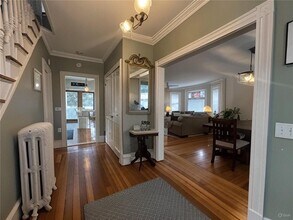9 Sylvan St in Newport, RI - Building Photo - Building Photo