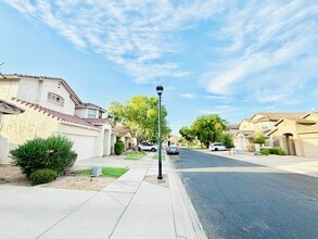 6846 S 26th Pl, Unit 4 in Phoenix, AZ - Building Photo - Building Photo