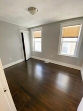 64 Burt St in Boston, MA - Building Photo - Building Photo