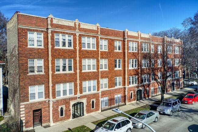 2005 W Jarvis Ave, Unit 1 in Chicago, IL - Foto de edificio - Building Photo