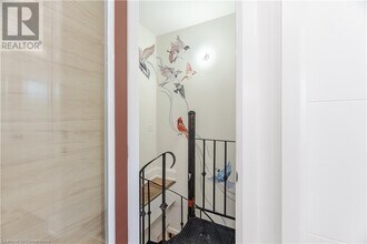 527 Vyner Crescent in Oakville, ON - Building Photo - Building Photo
