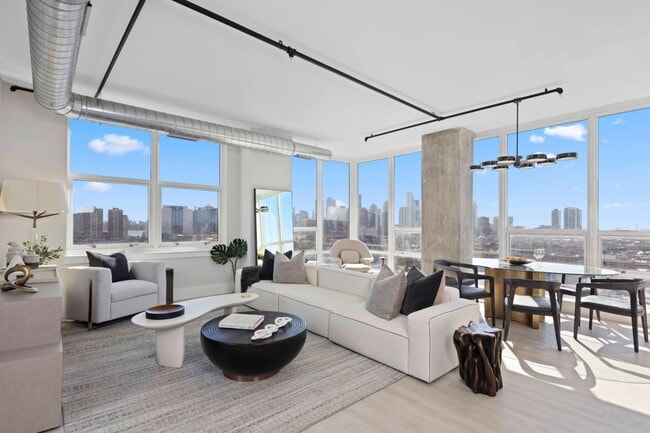 Hudson House in Jersey City, NJ - Building Photo - Building Photo