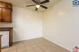 2111 NW Lindy Ave in Lawton, OK - Building Photo - Building Photo