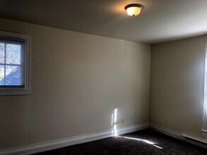 405 W Davis St-Unit -Unit E in Burlington, NC - Foto de edificio - Building Photo