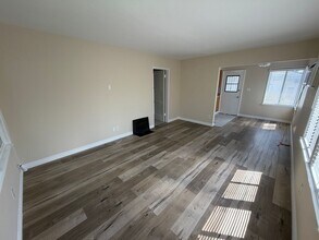 6048 Colfax Ave in Los Angeles, CA - Building Photo - Building Photo