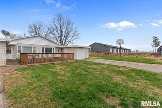 925 2nd Ave E in Milan, IL - Building Photo - Building Photo