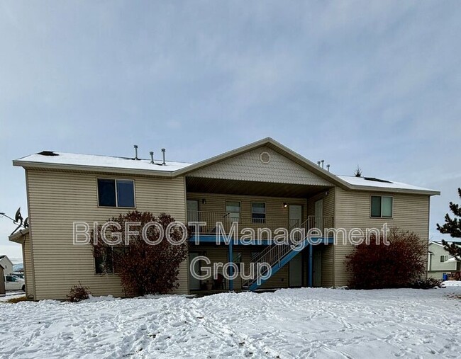 809 E Riggs St in East Helena, MT - Building Photo - Building Photo