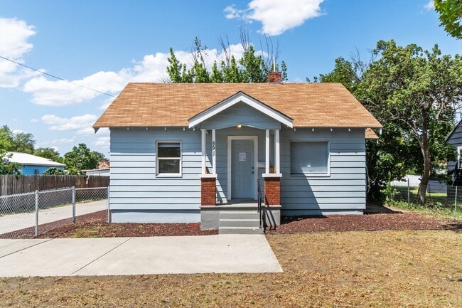 property at 8609 E Broadway Ave
