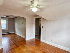 384 Brightwood Ave in Torrington, CT - Building Photo - Building Photo