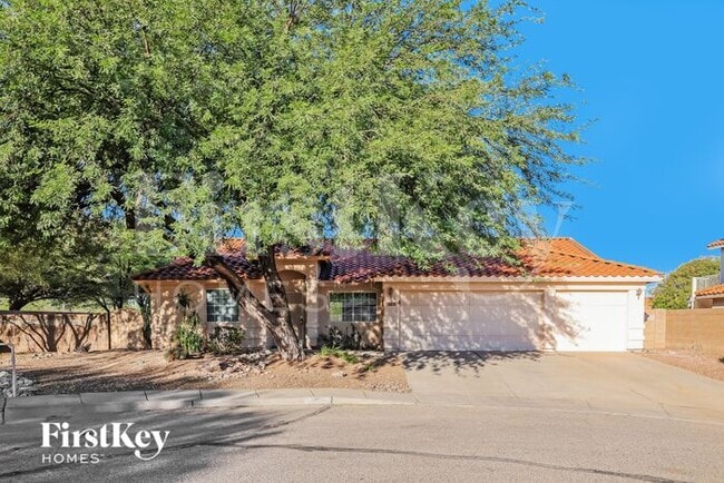 1701 N Hayden Dr