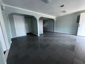 13809 Hershe St in Houston, TX - Building Photo - Building Photo