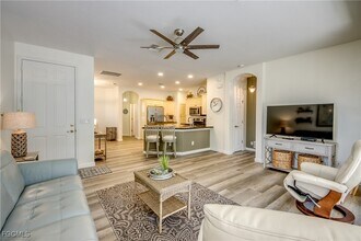 10519 Diamante Way in Ft. Myers, FL - Building Photo - Building Photo