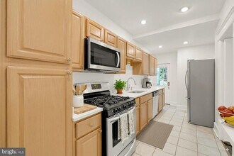 35 Sherman Cir NW in Washington, DC - Building Photo - Building Photo