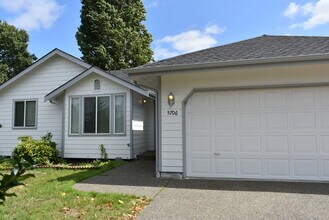 5706 Crystal Ct SE in Lacey, WA - Building Photo - Building Photo