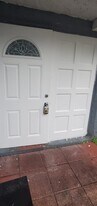 7344 NW 75th St, Unit 205 in Tamarac, FL - Building Photo