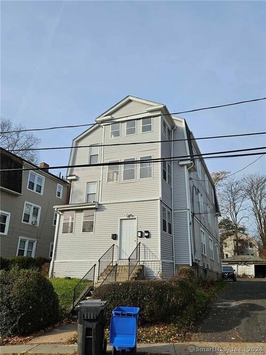 33-35 Love Ln, Unit 1 in Hartford, CT - Building Photo