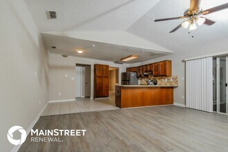 12303 Yellow Rose Cir in Riverview, FL - Building Photo - Building Photo