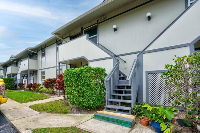 property at 8291 SE Croft Cir
