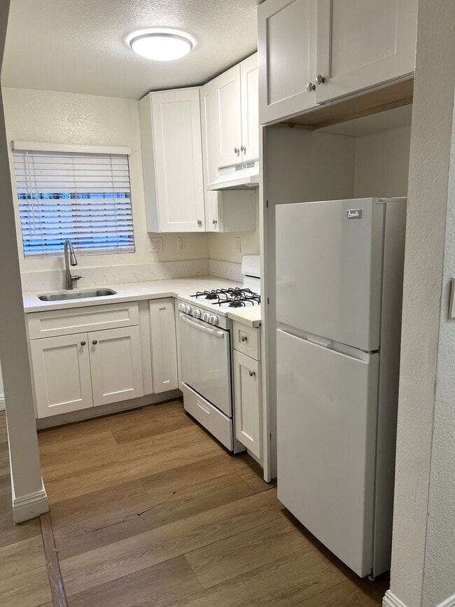 227-229 E 78th St in Los Angeles, CA - Building Photo - Building Photo