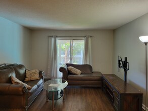 719 W Stackman Dr in Wichita, KS - Building Photo - Building Photo