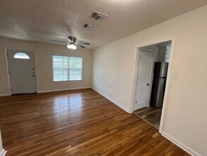 123 Colton Dr in San Antonio, TX - Building Photo - Building Photo