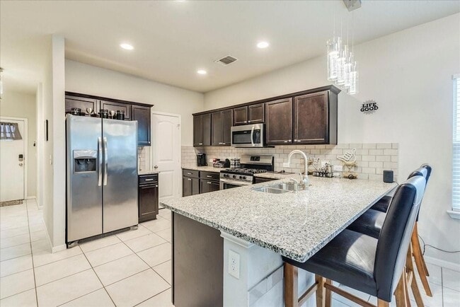 9806 Baden Ln in Austin, TX - Foto de edificio - Building Photo