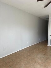 7 E Van Week St in Edinburg, TX - Building Photo - Building Photo