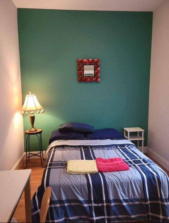 property at 1413 T St NW