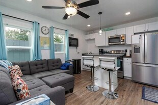 3979 Ingraham St in San Diego, CA - Building Photo