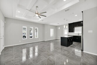 4721 Magnolia Ave, Unit 1 in McAllen, TX - Foto de edificio - Building Photo