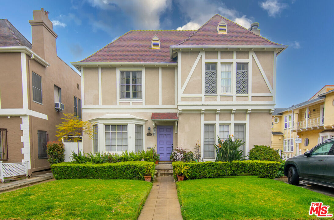 219 S Poinsettia Pl in Los Angeles, CA - Foto de edificio