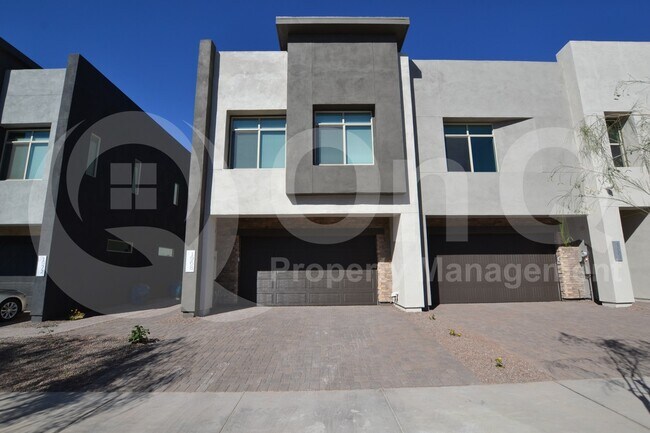 1968 W Kinfield Trail in Phoenix, AZ - Building Photo - Building Photo