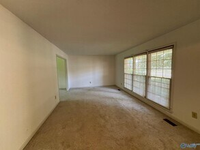 1925 Lynnbrook Dr SW in Huntsville, AL - Building Photo - Building Photo