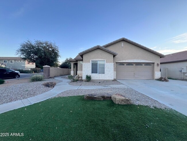 1961 E Shannon St in Gilbert, AZ - Building Photo - Building Photo